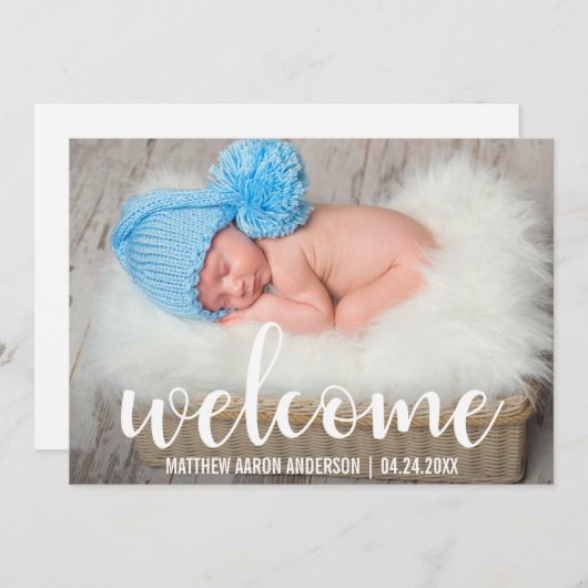 Willkommen Neue Baby Modern White Script Card Ankündigung (Vorne/Hinten)