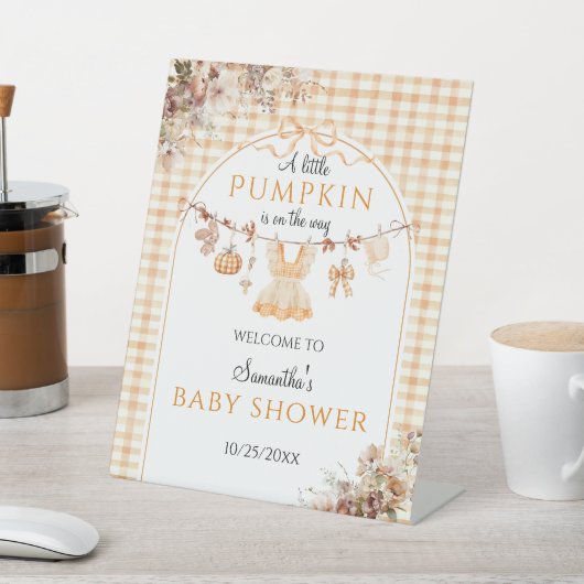 Willkommen Pumpkin Girl Modern Fall Baby Dusche Sockelschild (In SItu)