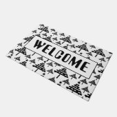 Willkommen Schwarz-weißes Weihnachtsbaummuster Fußmatte (Schrägansicht)