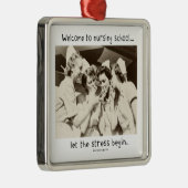 Willkommen zur Krankenpflege-Schule - lassen Sie Silbernes Ornament (Rechts)