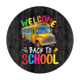 Willkommen zurück auf dem Schulbus zum 1. Schultag Schneidebrett