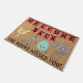 Willkommen zurück, die Bücher fehlten Fußmatte (Schrägansicht)