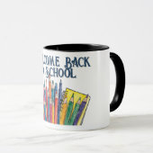 Willkommen zurück in der Schule – Bunter Start Tasse (VorderseiteRechts)