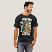 Willkommen zurück zur Schule T-Shirt (Vorne ganz)