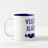 Willkommenes Zuhause-schwarze Ritter Zweifarbige Tasse (Links)
