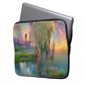 Willow und wisteria am Teich bei Sonnenuntergang Laptopschutzhülle (Vorderseite Links)