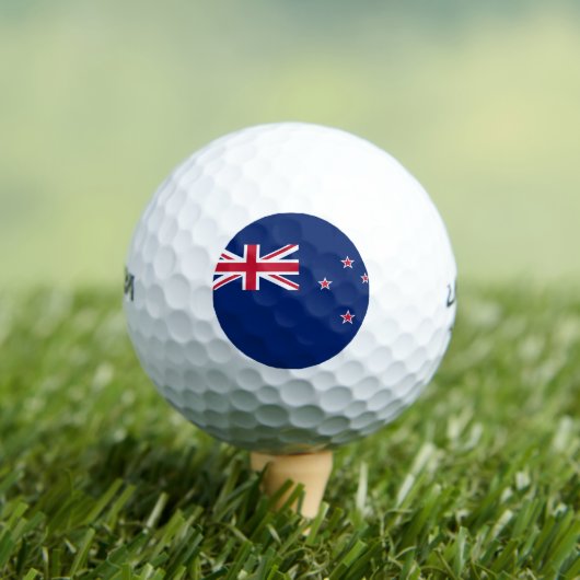 Wilson Golf Ball mit neuseeländischer Flagge (Insitu T-Shirt)