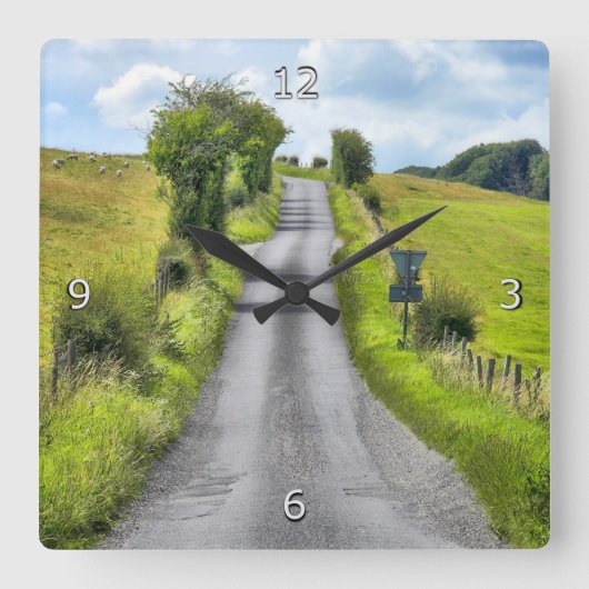 Wiltshire Country Lane Quadratische Wanduhr (Vorderseite)