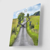 Wiltshire Country Lane Quadratische Wanduhr (Winkel)