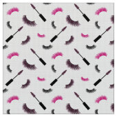 Wimpern und Mascara mit rosa Glitzer Stoff (Nahaufnahme)