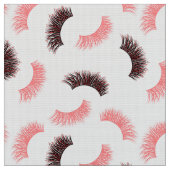 Wimpern und Mascara mit rotem Glitzer Stoff (Nahaufnahme)