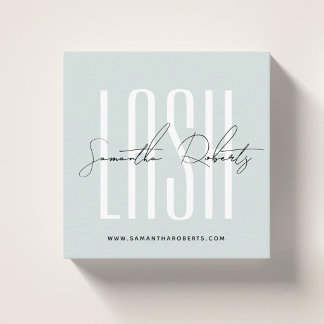 Wimpernstylist moderne Typografieschrift hellblau Quadratische Visitenkarte