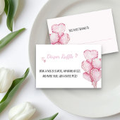 Windeln-Raffle-Ticket mit rosafarbenen Herzblasen Begleitkarte