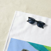 Windhund in Hippie-Auto am Strand Strandtuch (Beispiel)