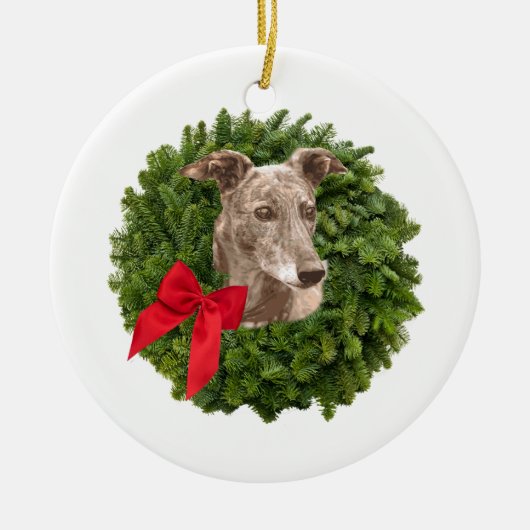 Windhund in WeihnachtsKranz Keramik Ornament (Vorne)