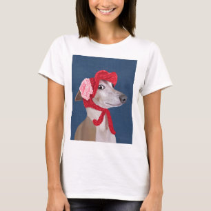 Windhund mit rotem wolligem Hut T-Shirt
