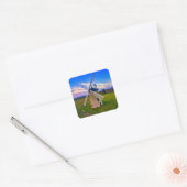 Windmill Blue Sky Quadratischer Aufkleber (Umschlag)