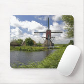 Windmühle entlang eines Kanals östlich von Leiden Mousepad (Mit Mouse)