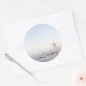 Windmühle im Schnee im Winter Rundaufkleber Runder Aufkleber (Umschlag)