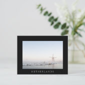 Windmühle im Schnee im Winter schwarzer Text Postk Postkarte (Stehend Vorderseite)