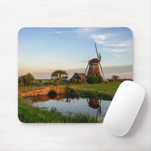 Windmühle in der Landschaft in Holland mousepad (Mit Mouse)