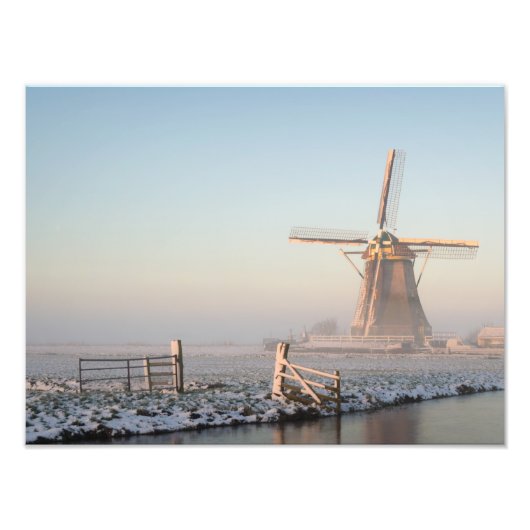 Windmühle in Winterlandschaft Fotodruck (Vorne)