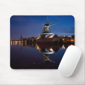 Windmühle Leidschendam mit Reflexion in der Nacht Mousepad (Mit Mouse)