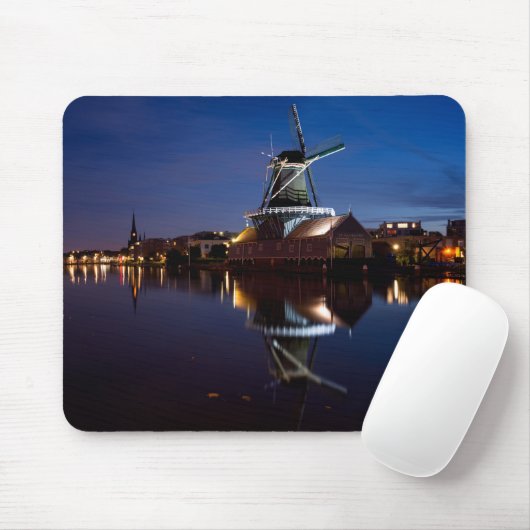 Windmühle Leidschendam mit Reflexion in der Nacht Mousepad (Mit Mouse)