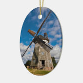 Windmühle mit blauem Himmel Keramik Ornament (Links)