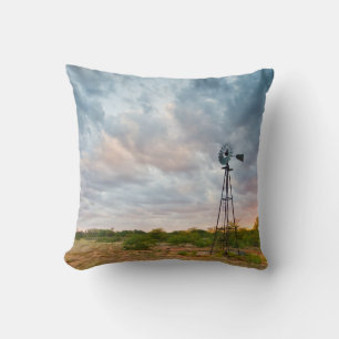 Windmühle und Wolken bei Sonnenuntergang Kissen
