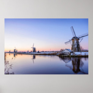 Windmühlen bei Sonnenaufgang in Holland Poster