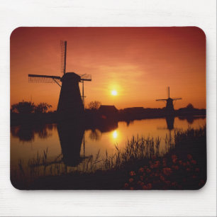 Windmühlen bei Sonnenuntergang, Kinderdijk, Niede Mousepad