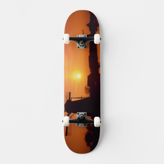 Windmühlen bei Sonnenuntergang, Kinderdijk, Nieder Skateboard (Vorderseite)