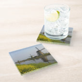 Windmühlen entlang des Kanals in Kinderdijk Glasuntersetzer (Schrägansicht)