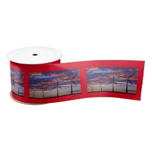 Windmühlen-Turbine am Sonnenuntergang Satinband