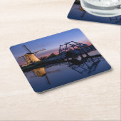 Windmühlen und ein Drawbridge am Rechteckiger Pappuntersetzer (angewinkelt)