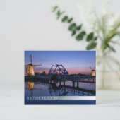 Windmühlen und eine Zugbrücke bei Sonnenuntergang  Postkarte (Stehend Vorderseite)