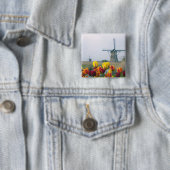 Windmühlen und Tulpen entlang des Kanals in Button (Beispiel)