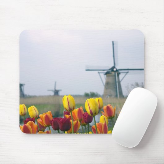 Windmühlen und Tulpen entlang des Kanals in Mousepad (Mit Mouse)