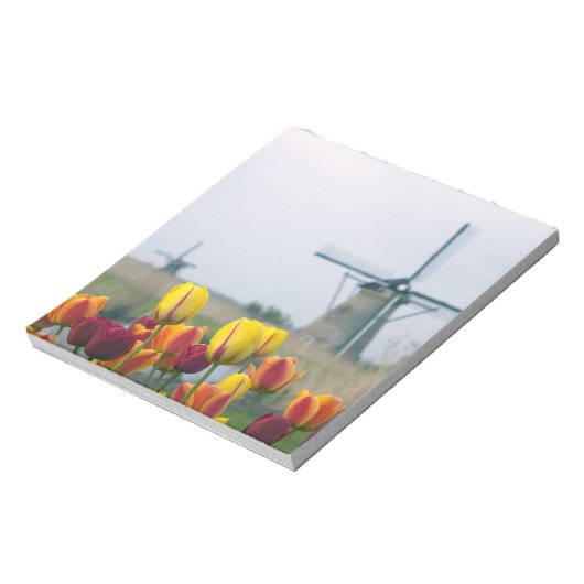 Windmühlen und Tulpen entlang des Kanals in Notizblock (Rotiert)