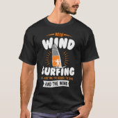 Windsurfbrett und Segelsurfbrett T-Shirt (Vorderseite)