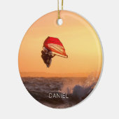 Windsurfen bei Sunset Surfer Segelboarden Keramik Ornament (Links)