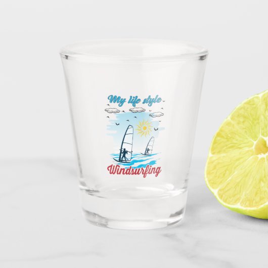 Windsurfen ist mein Lebensstil Schnapsglas (Vorderseite)