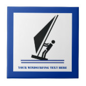 Windsurfer an Bord schwarz, blau Windsurfeigens Fliese (Vorderseite)