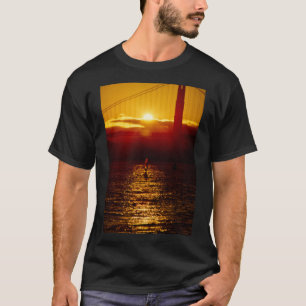 WindSurfer Silhouette von Sunset T - Shirt