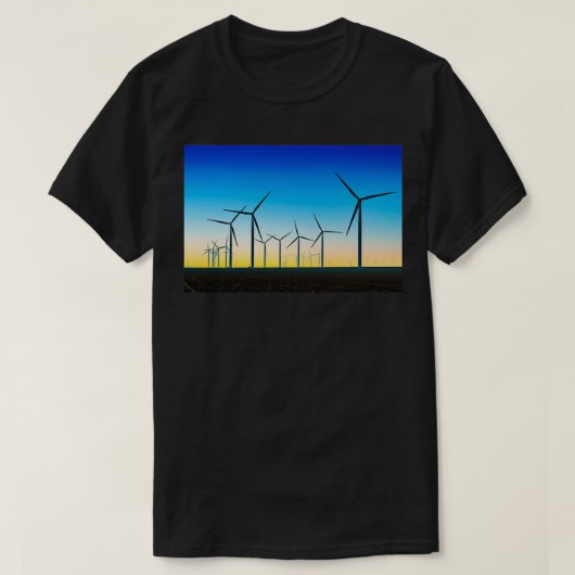 Windturbinen Field Blue Sunset T-Shirt (Design vorne)