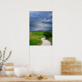 Windweg unter einem dunklen Himmel Poster (Küche)