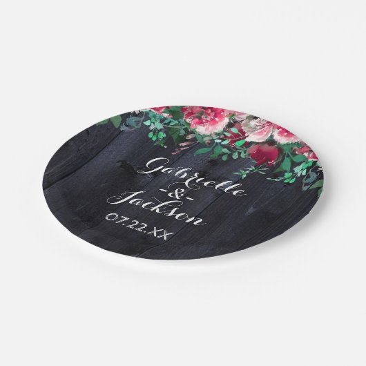 Wine Blush & Navy Wood Burgundy Wedgram Pappteller (Schrägansicht)