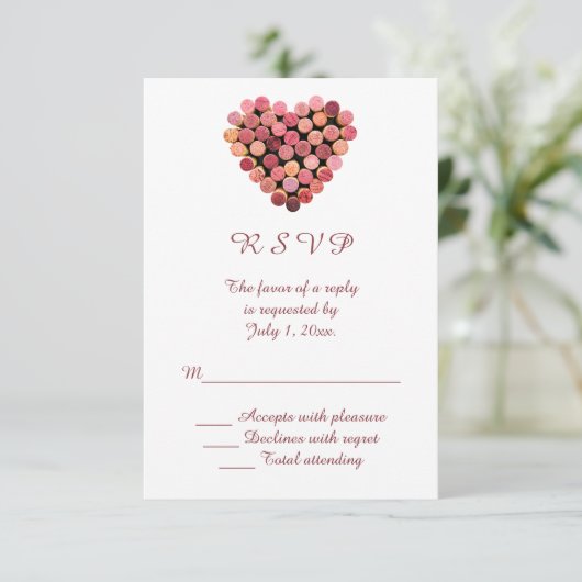 Wine Corks Heart Wedding RSVP (Stehend Vorderseite)