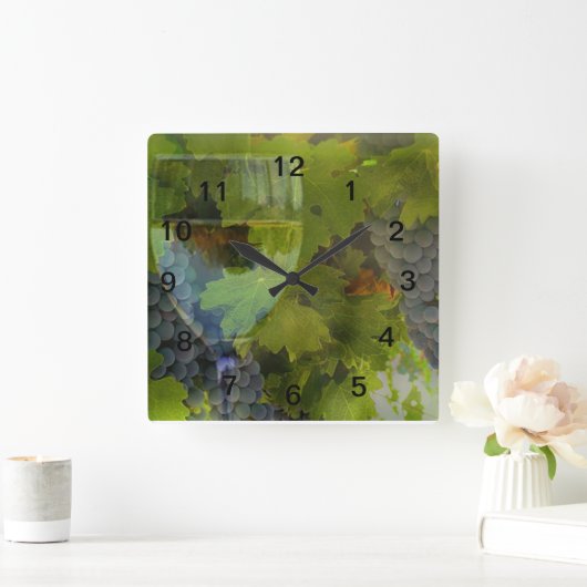 Wine Enthusiast Quadratische Wanduhr (Zuhause)